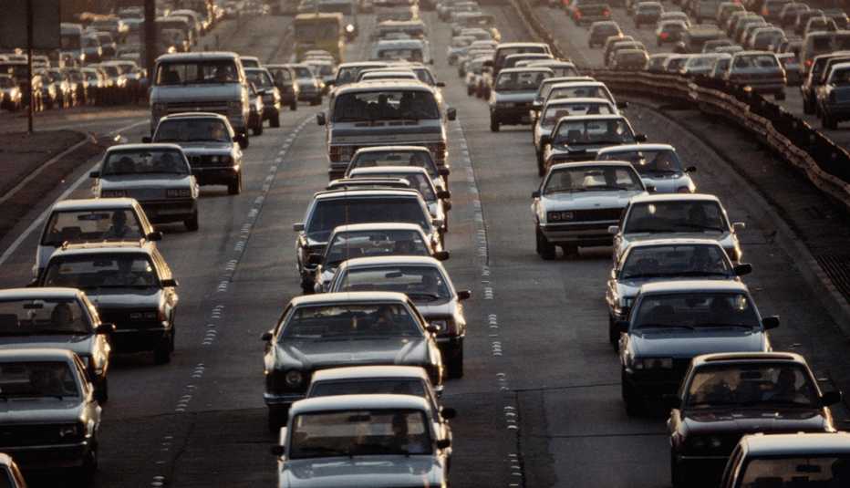 Tráfico en una autopista Tráfico en una autopista