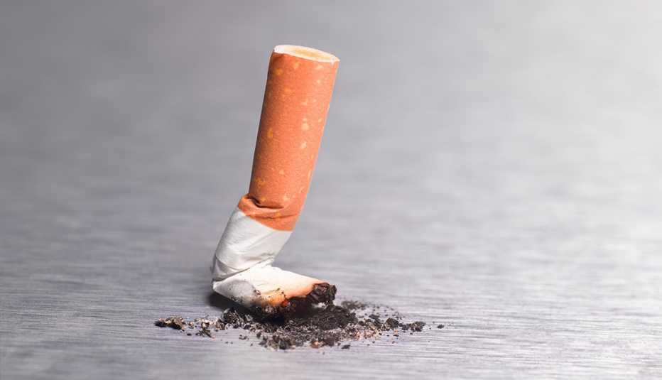 Un cigarrillo recién apagado
