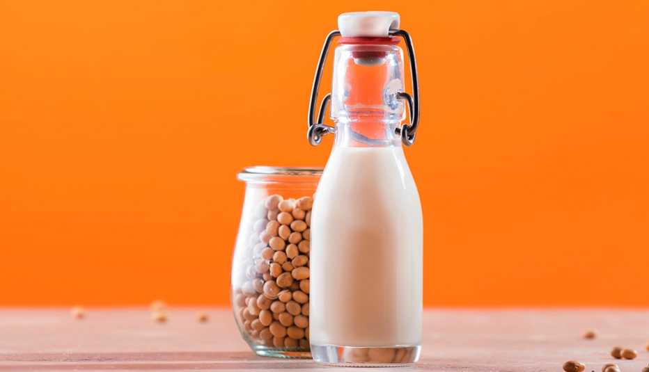 Leche de soja y granos de soja