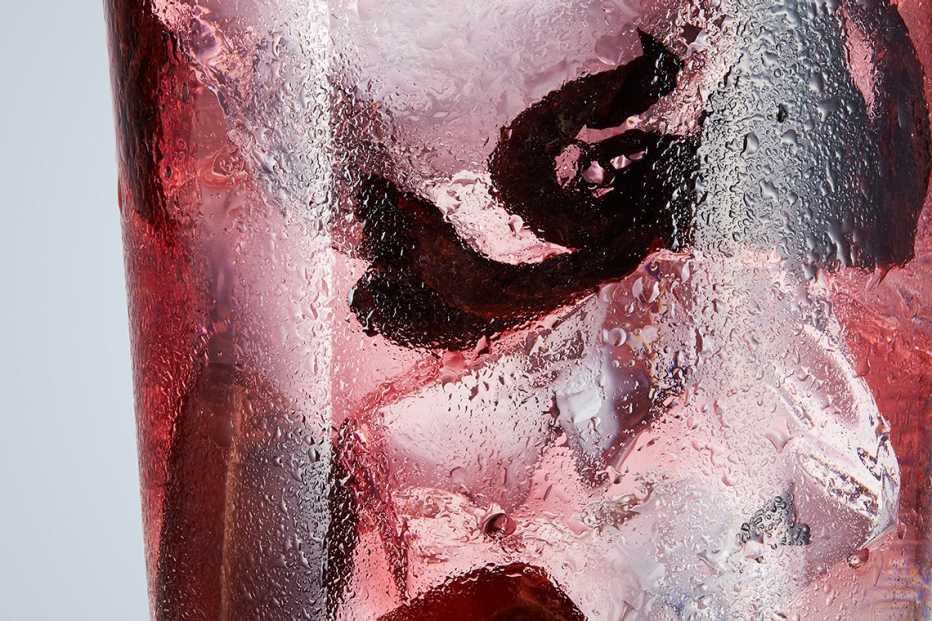 Agua de hojas de jamaica y dátiles