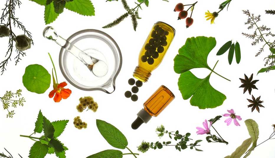 Diferentes hierbas y aceites