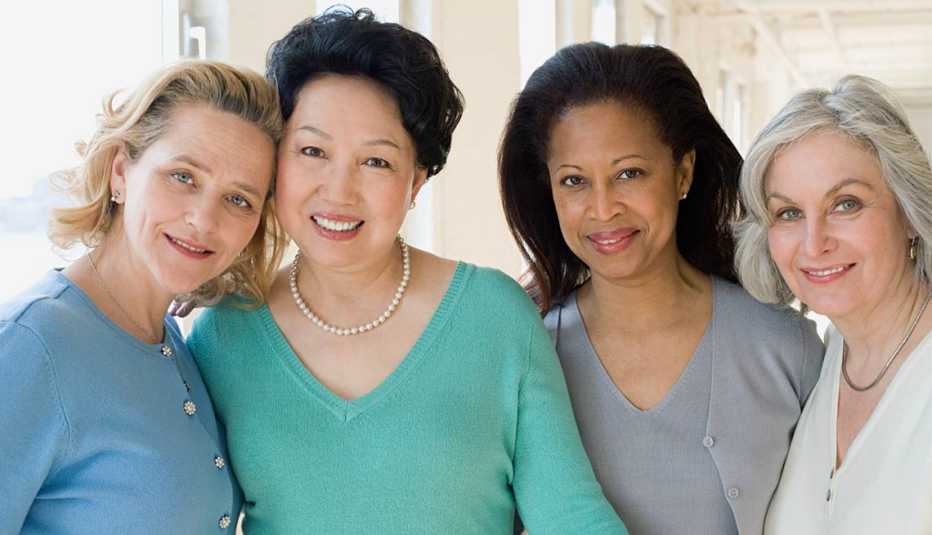 Grupo de mujeres - Exámenes preventivos solo para mujeres Grupo de mujeres - Exámenes preventivos solo para mujeres