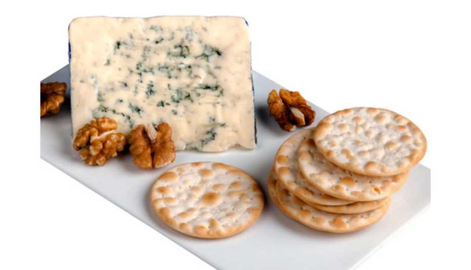 Galletas saladas y queso - Comidas que ayudan a dormir