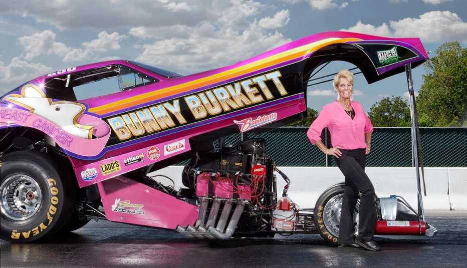 Bunny Burkett, corredora de autos