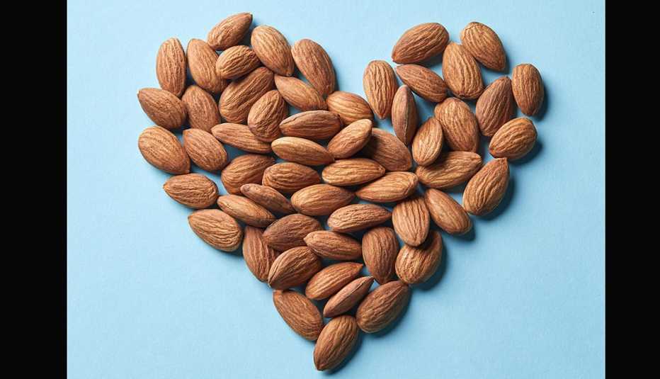 Almendras forman un corazón