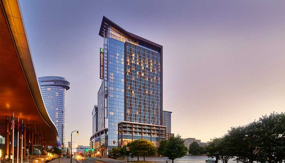 Edificio del hotel Embassy Suites en Nashville