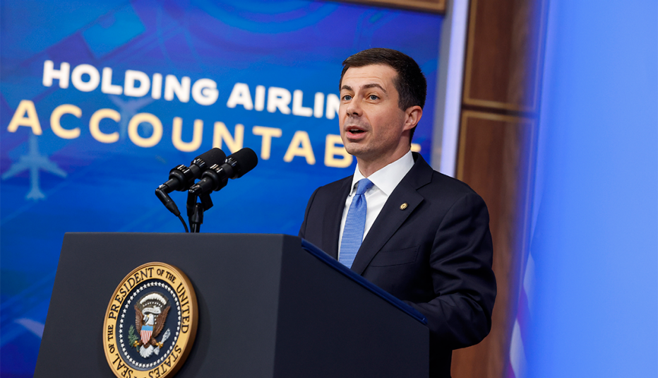 Pete Buttigieg, secretario de transporte