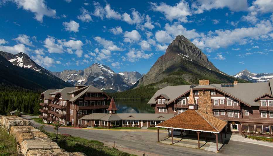 Many Glacier Hotel Many Glacier Hotel