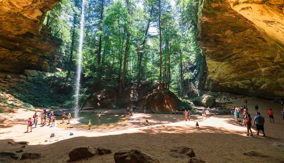 Ash Cave, una cueva en Hocking Hills State Park