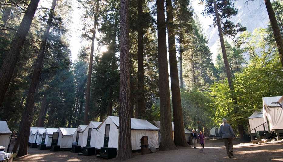 Curry Village en el Paruqe Nacional Yosemite, California.