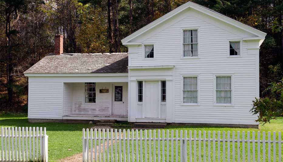 Hale Village