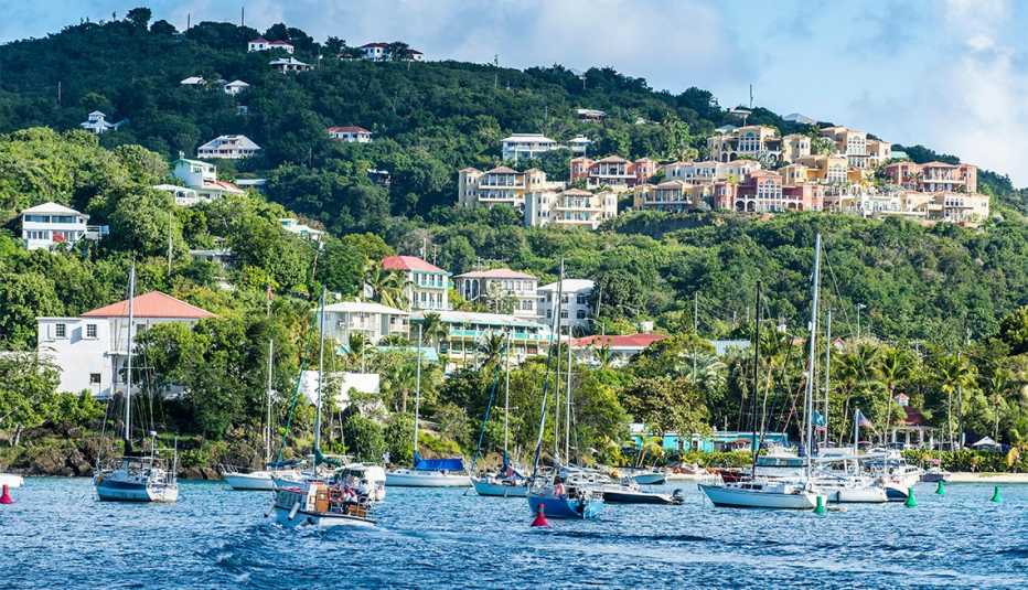 Barcos de vela en Cruz Bay, St. John