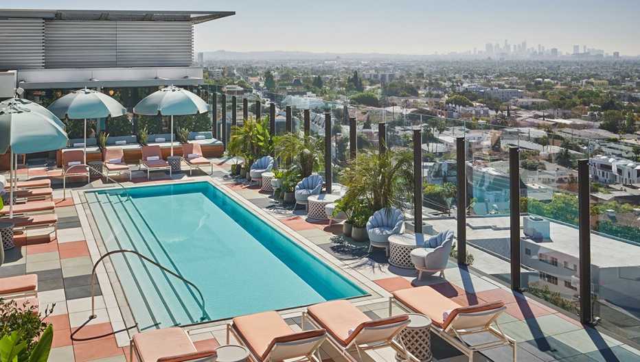 Piscina en la azotea del Hotel Pendry West Hollywood