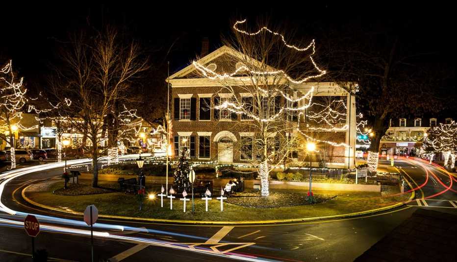 Dahlonega, Georgia, ha sido escenario de películas navideñas de Hallmark y Lifetime Dahlonega, Georgia, ha sido escenario de películas navideñas de Hallmark y Lifetime