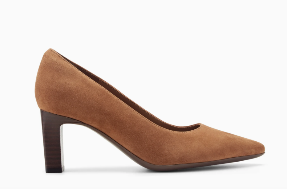 Easy Spirit Hazen Pump with pointed toe and mid-height stacked heel.